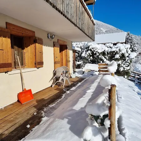 公寓 Private Terrace, Cosy Appartement, Ideal Couple, Bbq,relax, Welcome, Near La Clusaz, Grand Bornand, Annecy And Lake, Many Sports And Entertainment Activities Summer And Winter *