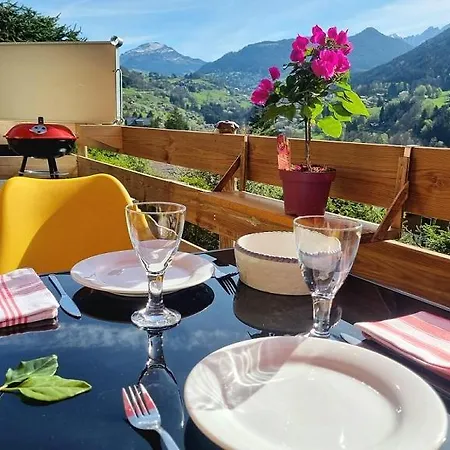 公寓 Private Terrace, Cosy Appartement, Ideal Couple, Bbq,relax, Welcome, Near La Clusaz, Grand Bornand, Annecy And Lake, Many Sports And Entertainment Activities Summer And Winter *